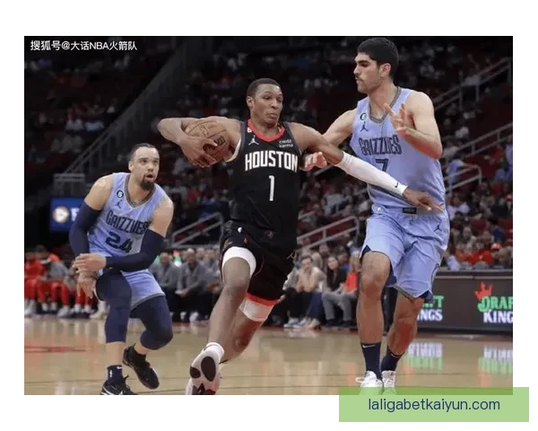 萨卡与福登的表现比较分析，状态回暖趋势值得关注