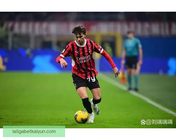 足球明星技术盘点：解析球员在赛季中的重要数据与表现趋势